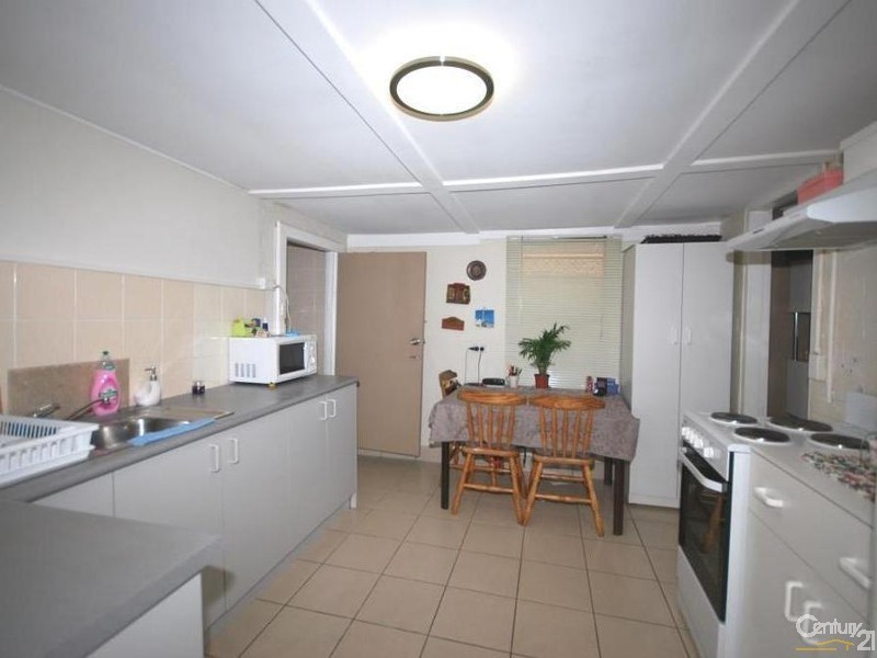 67 Railway Parade, Fairfield NSW 2165