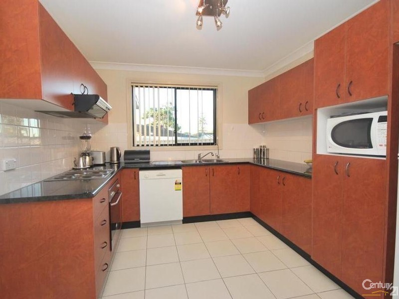 4c Kingsford Street, Smithfield NSW 2164