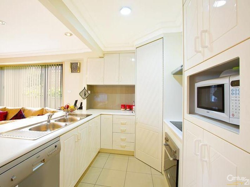 18 Newcastle Street, Wakeley NSW 2176