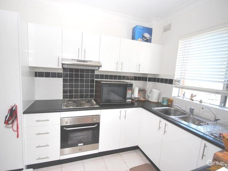 4/23 Carramar Avenue, Carramar NSW 2163