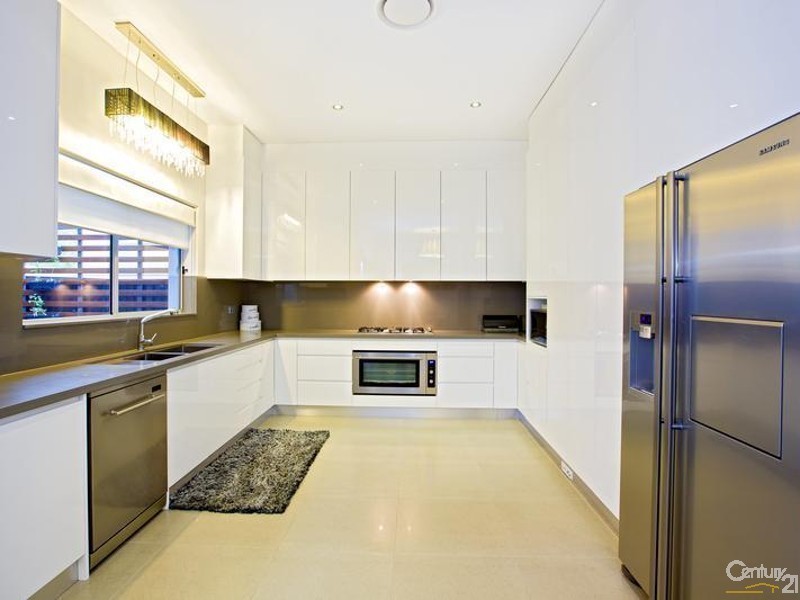 2 Lorraine Place, Merrylands NSW 2160