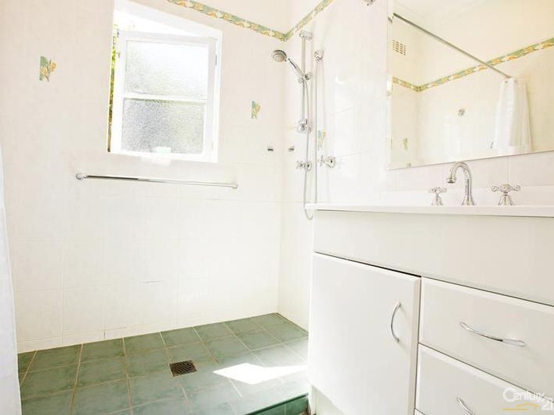 120  The Horsley Drive, Carramar NSW 2163