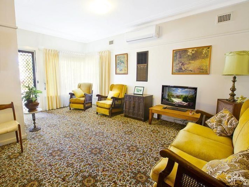 120  The Horsley Drive, Carramar NSW 2163