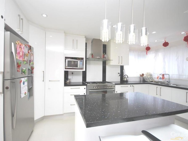 57 Musgrave Crescent, Fairfield West NSW 2165