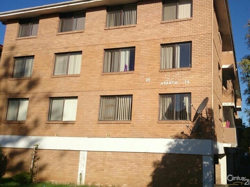 13/25 York Street, Fairfield NSW 2165