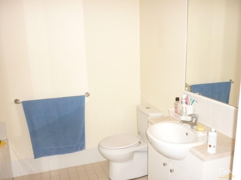 302/13 Spencer Street, Fairfield NSW 2165