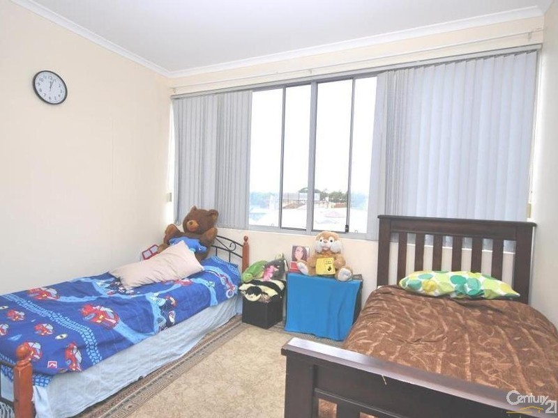 302/13 Spencer Street, Fairfield NSW 2165