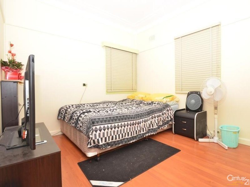 184 St Johns Road, Cabramatta NSW 2166