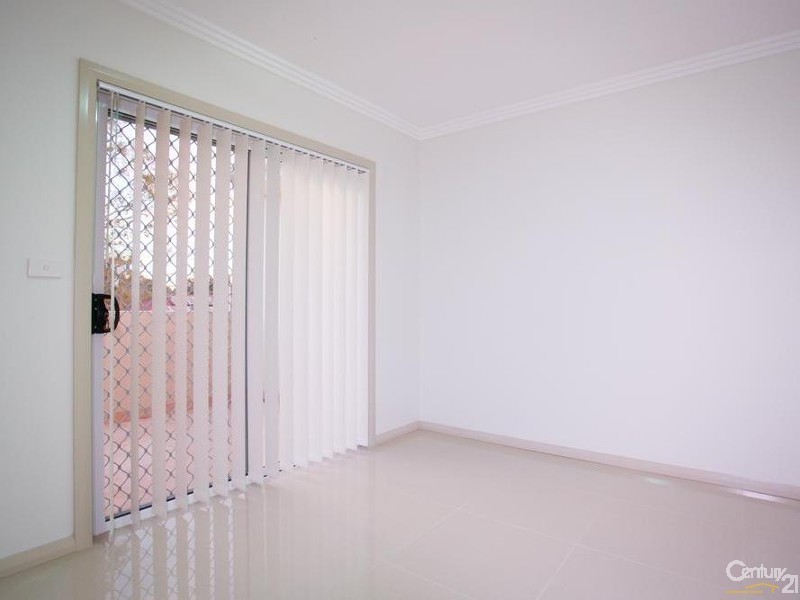 11  Harden St, Canley Heights NSW 2166