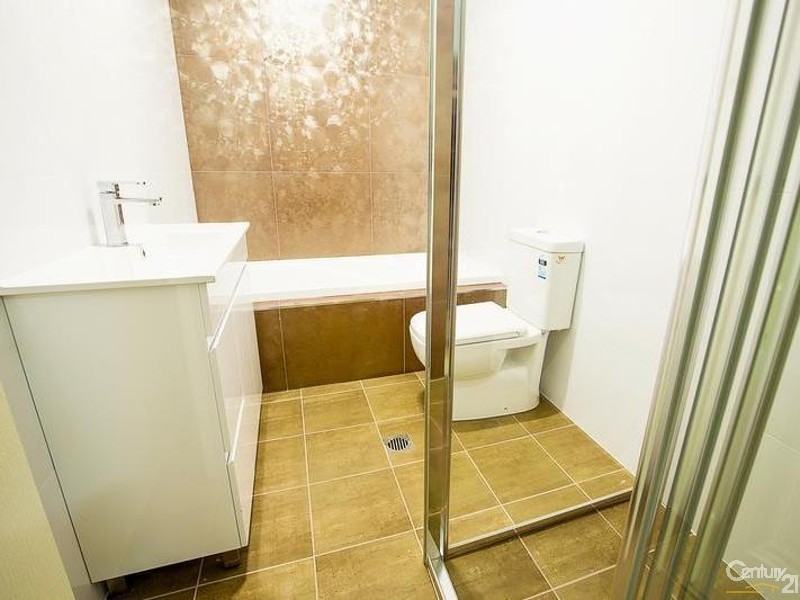 11  Harden St, Canley Heights NSW 2166