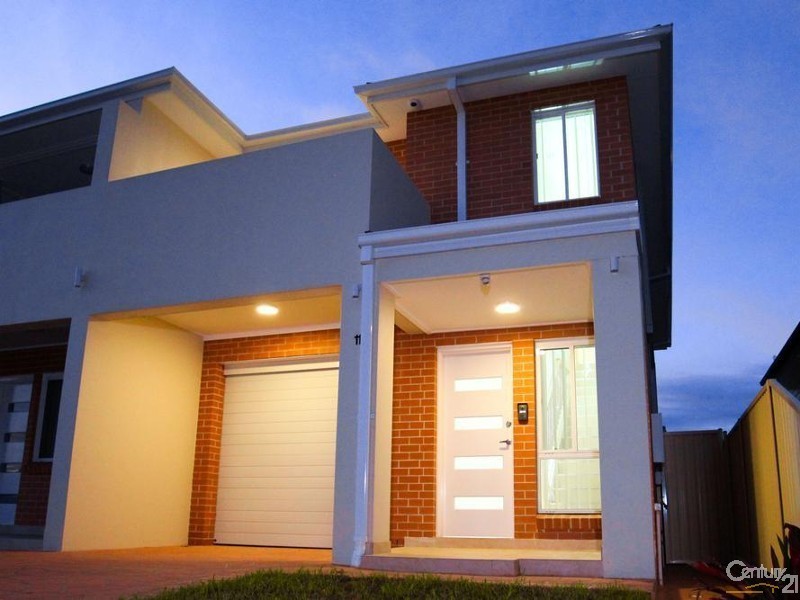 11  Harden St, Canley Heights NSW 2166