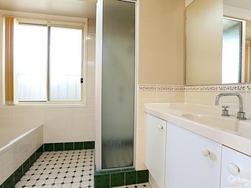 51 Hawkesbury Street, Fairfield West NSW 2165