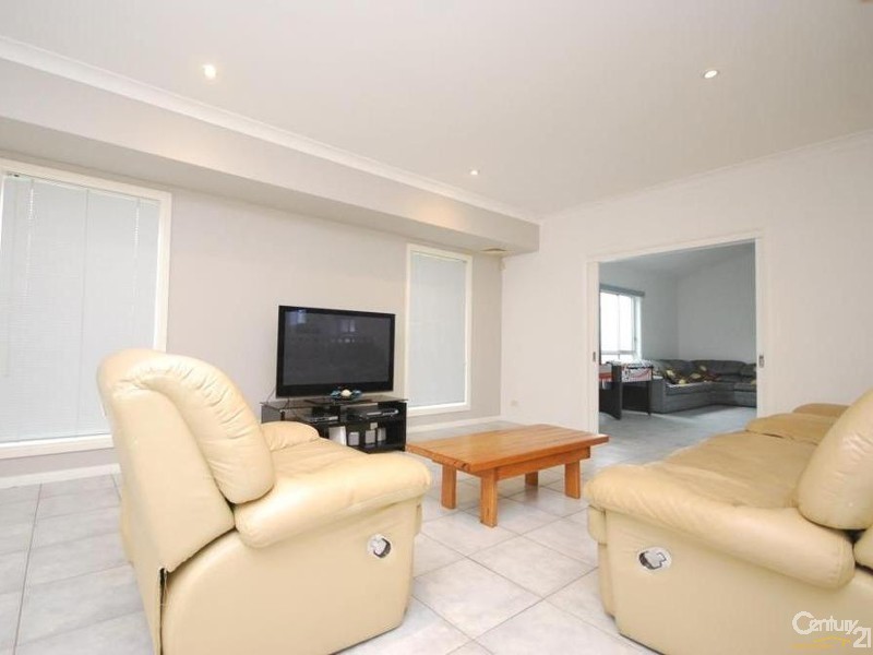 14 Comin Place, Abbotsbury NSW 2176