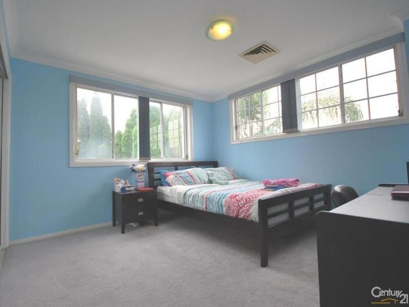 14 Comin Place, Abbotsbury NSW 2176