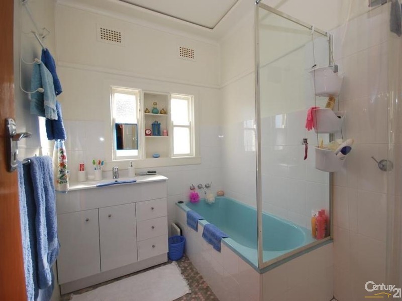 25 Curringa Road, Villawood NSW 2163