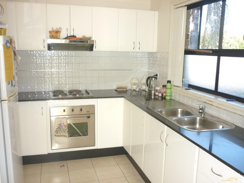 8/3-5 Lyndon Street, Fairfield NSW 2165