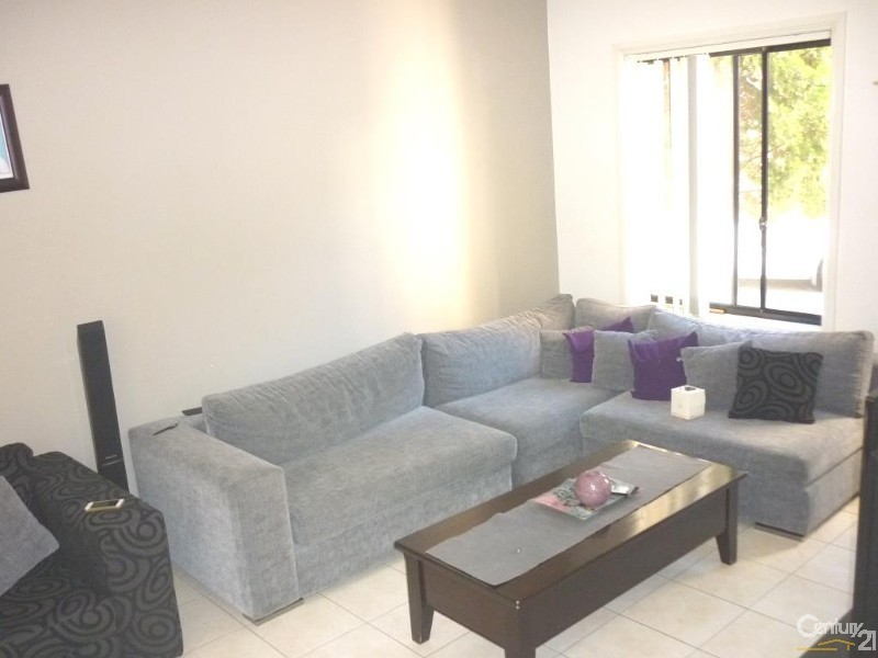 8/3-5 Lyndon Street, Fairfield NSW 2165