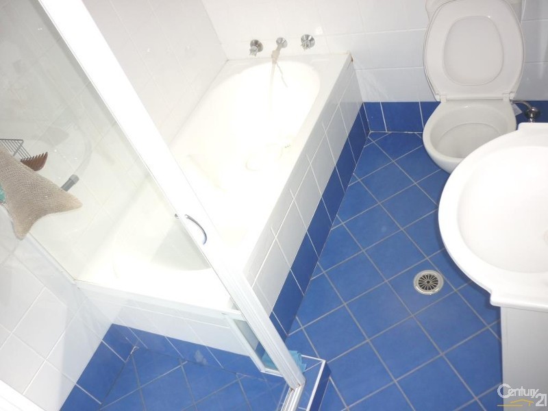 8/3-5 Lyndon Street, Fairfield NSW 2165