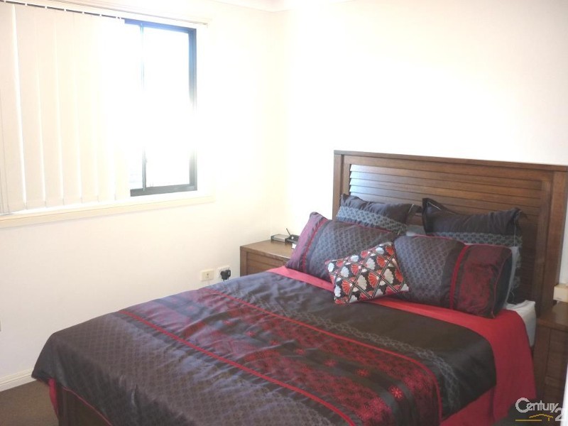 8/3-5 Lyndon Street, Fairfield NSW 2165