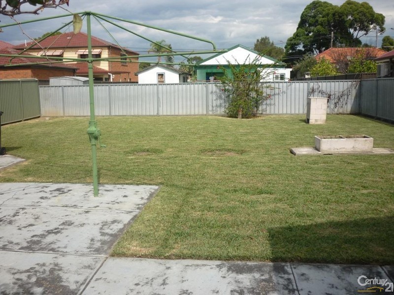 7 Hedges Street, Fairfield NSW 2165