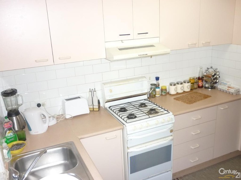 2/10-12 Fairlight Avenue, Fairfield NSW 2165