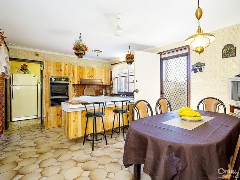 4 Lodge Place, Wetherill Park NSW 2164