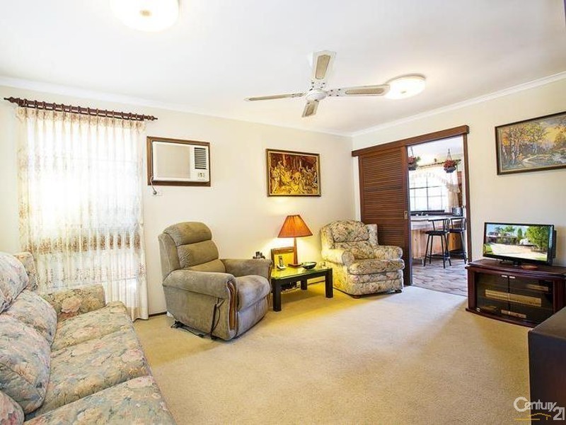 4 Lodge Place, Wetherill Park NSW 2164