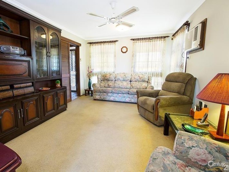 4 Lodge Place, Wetherill Park NSW 2164