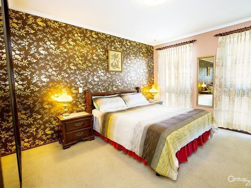 4 Lodge Place, Wetherill Park NSW 2164