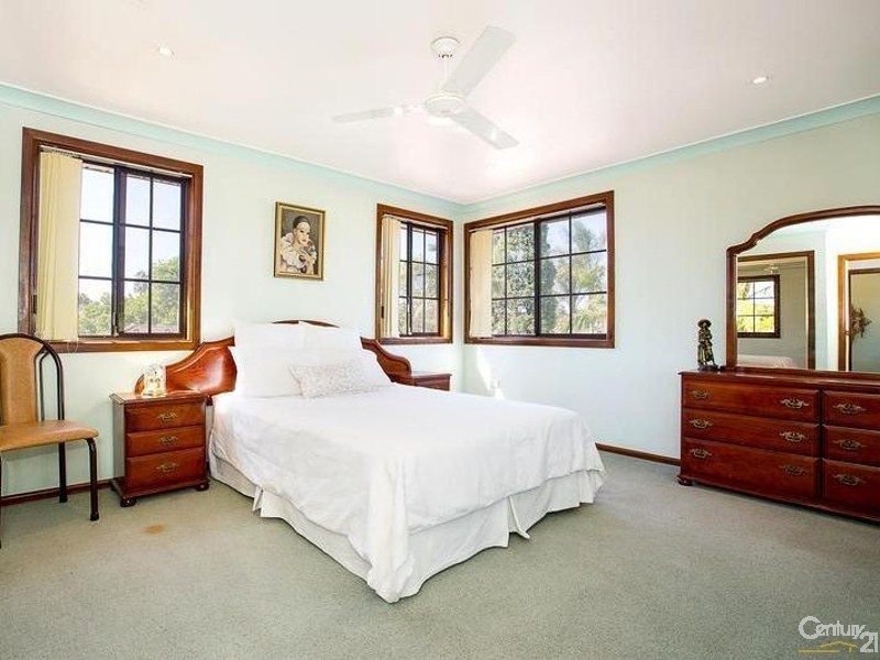 4 Lodge Place, Wetherill Park NSW 2164