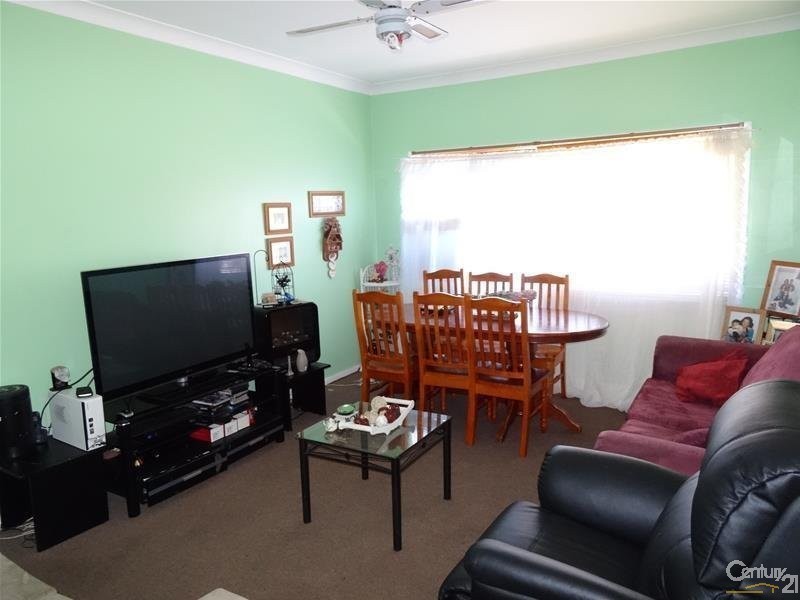 Fairfield West NSW 2165