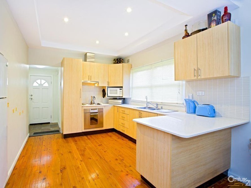 Fairfield East NSW 2165