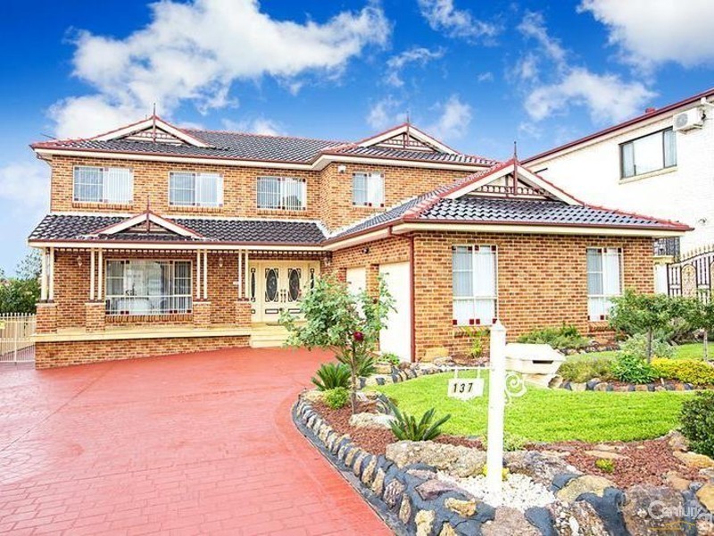 137 Brown Rd, Bonnyrigg Heights NSW 2177