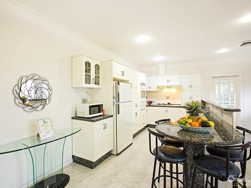 137 Brown Rd, Bonnyrigg Heights NSW 2177