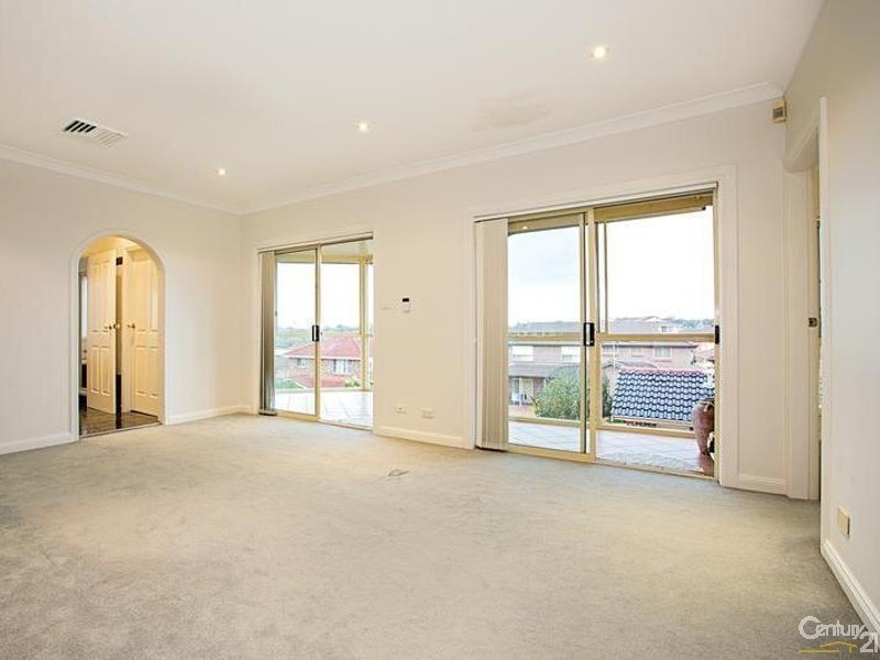 137 Brown Rd, Bonnyrigg Heights NSW 2177