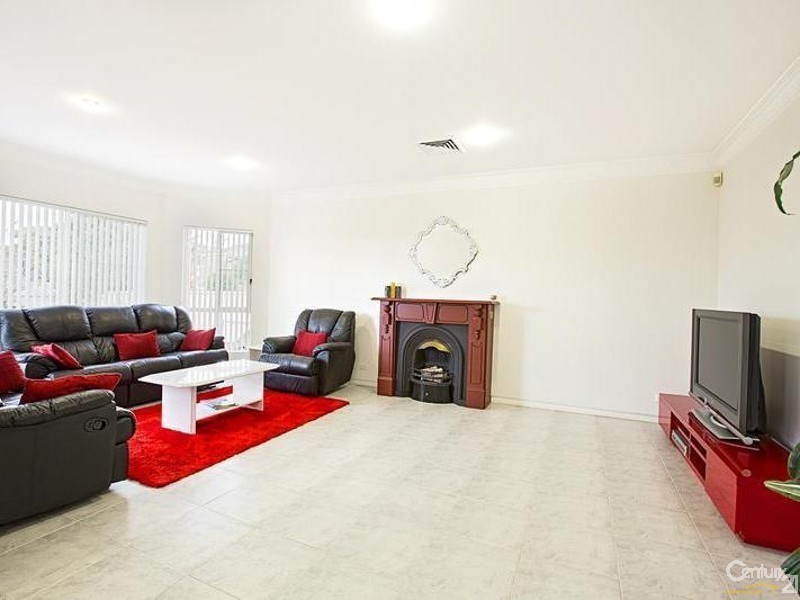 137 Brown Rd, Bonnyrigg Heights NSW 2177