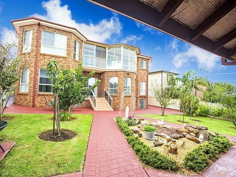 137 Brown Rd, Bonnyrigg Heights NSW 2177