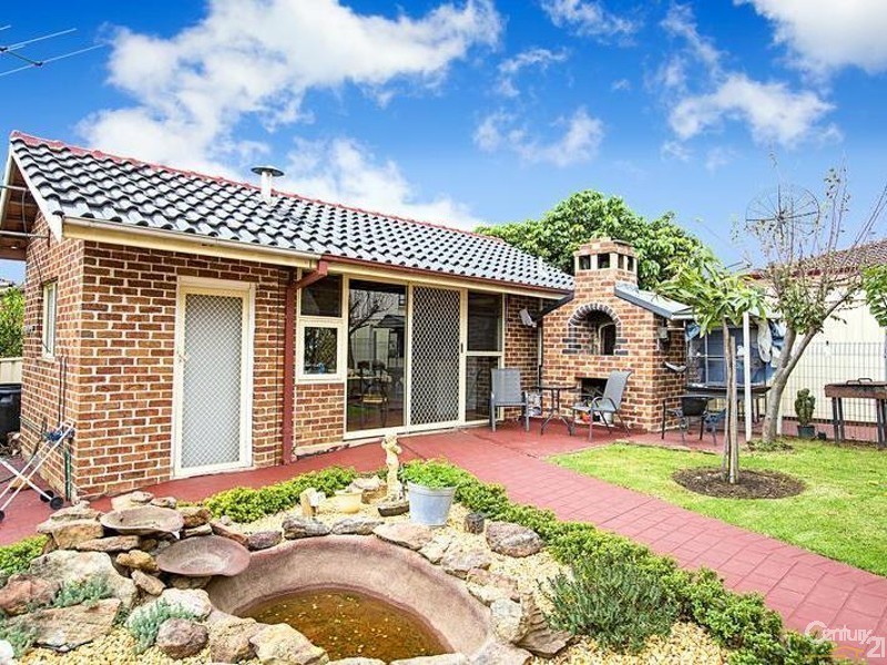 137 Brown Rd, Bonnyrigg Heights NSW 2177