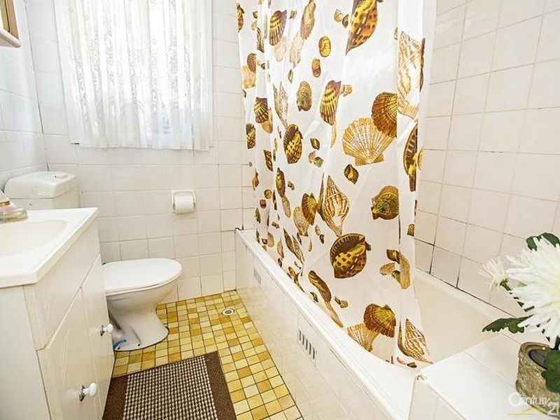 21a Granville Street, Fairfield NSW 2165