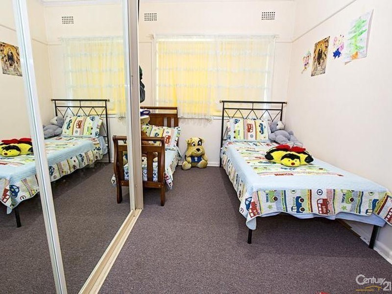 21a Granville Street, Fairfield NSW 2165