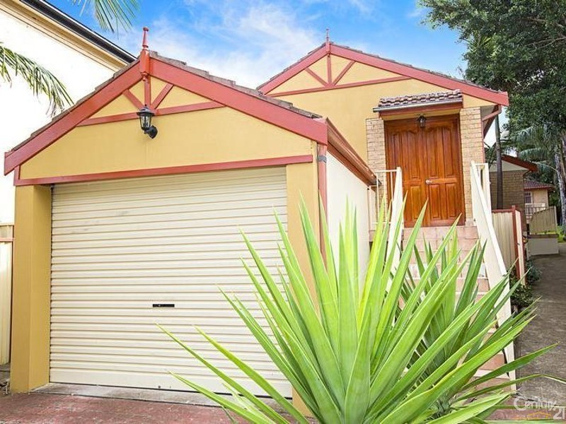 9a Murray St, Merrylands NSW 2160