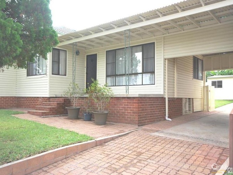 12 Warrumbungle Street, Fairfield West NSW 2165