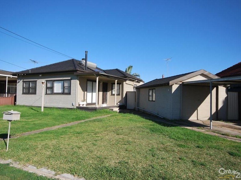 12 Chisholm Street, Smithfield NSW 2164