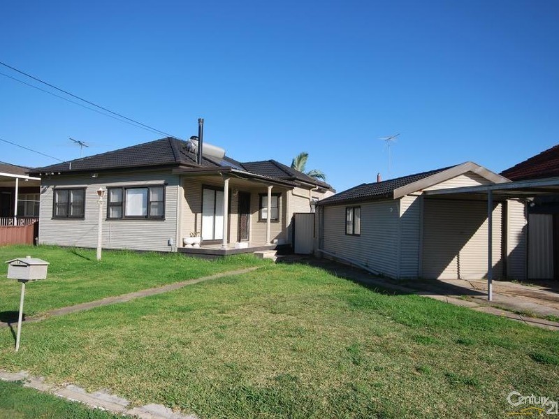 12 Chisholm Street, Smithfield NSW 2164