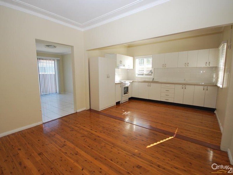12 Chisholm Street, Smithfield NSW 2164
