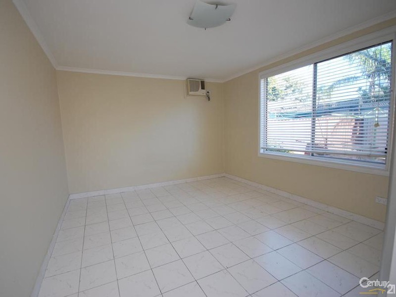 12 Chisholm Street, Smithfield NSW 2164
