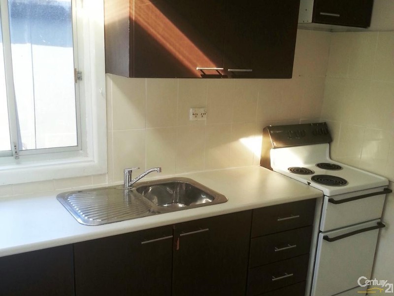 Fairfield East NSW 2165