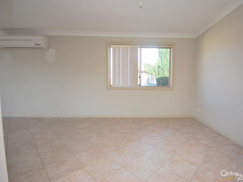 Edensor Park NSW 2176