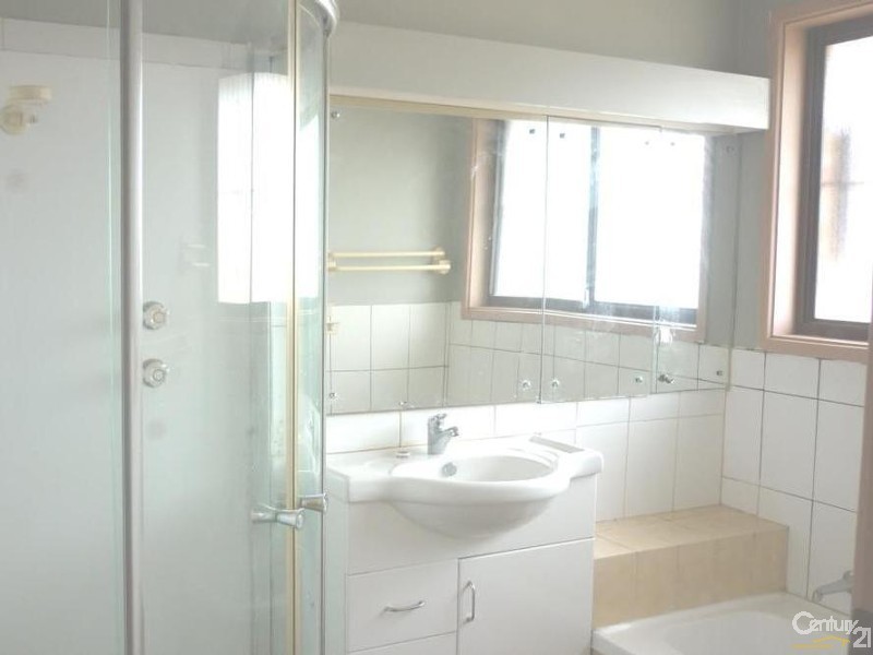 122 Brown Rd, Bonnyrigg Heights NSW 2177