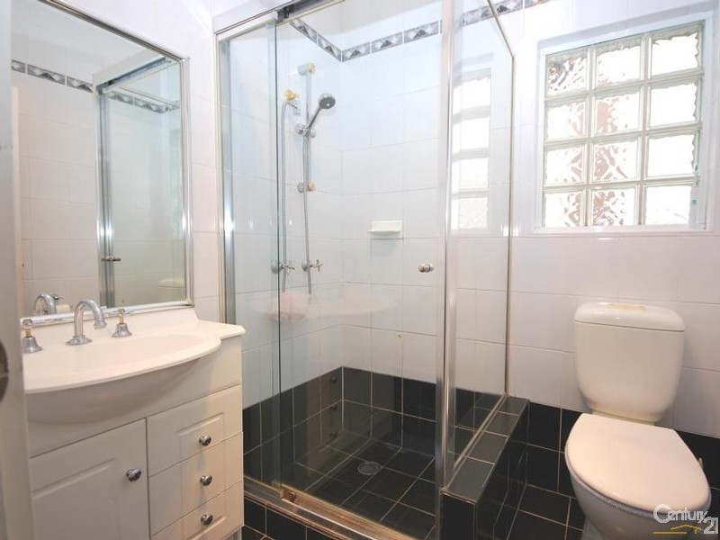 44 Riverview Rd, Fairfield NSW 2165